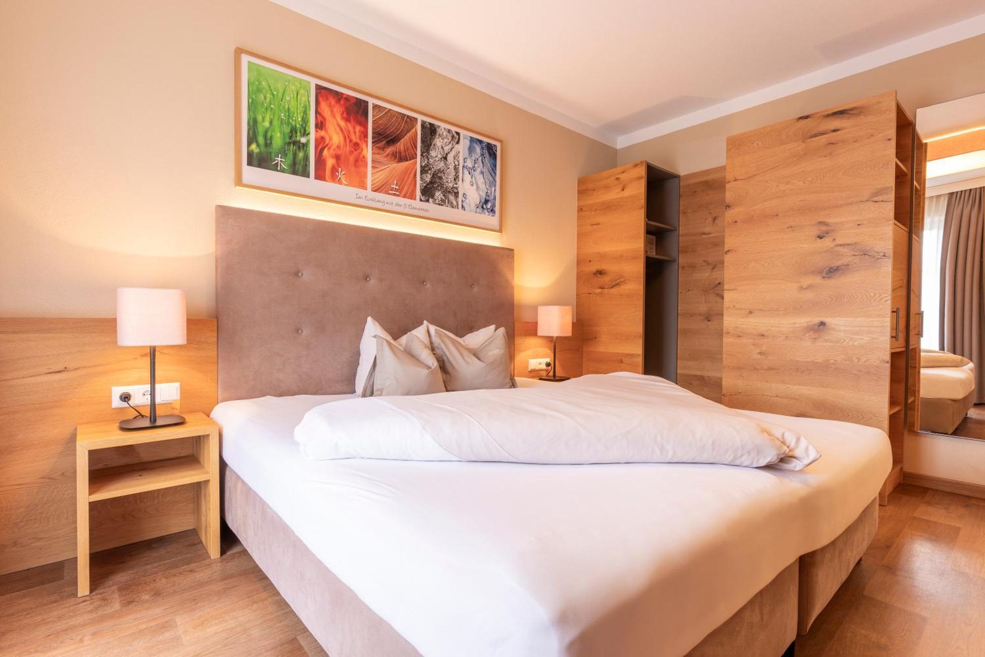 Double Room,1529738992:JPEG